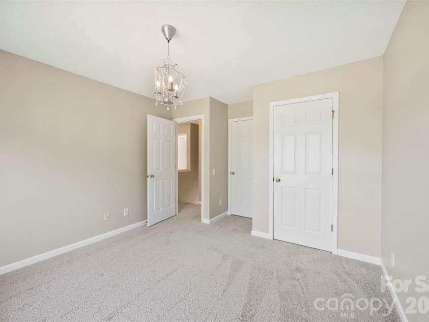 6004 Downfield Wood Drive, Charlotte, NC 28269.  MLS# CAR4393737, YatesRealty ID 31096. 