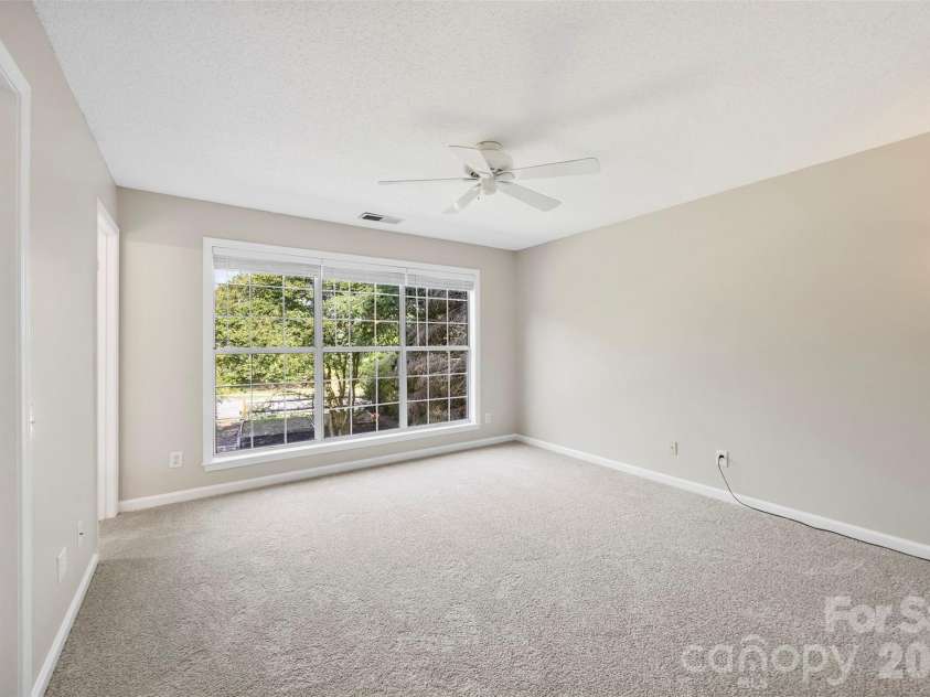 6004 Downfield Wood Drive, Charlotte, NC 28269.  MLS# CAR4393737, YatesRealty ID 31096. 
