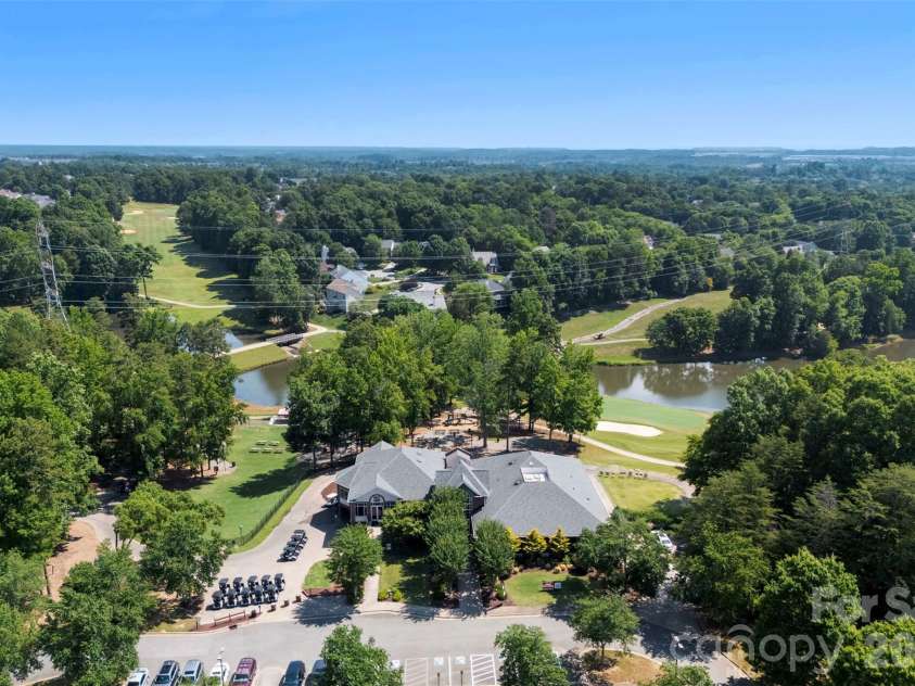 6004 Downfield Wood Drive, Charlotte, NC 28269.  MLS# CAR4393737, YatesRealty ID 31096. 