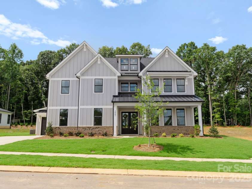 2007 Kendall Drive, Wesley Chapel, NC 28173.  MLS# CAR4318706, YatesRealty ID 31097. 