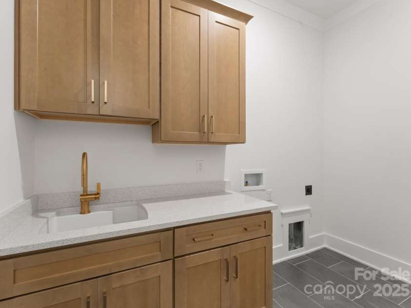 2007 Kendall Drive, Wesley Chapel, NC 28173.  MLS# CAR4318706, YatesRealty ID 31097. 