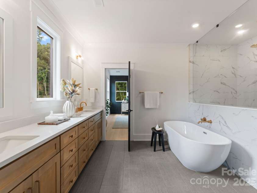 2007 Kendall Drive, Wesley Chapel, NC 28173.  MLS# CAR4318706, YatesRealty ID 31097. 