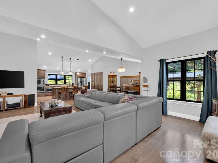 23 Lindsey Loop Road, Fletcher, NC 28732.  MLS# CAR4393989, YatesRealty ID 31097. 