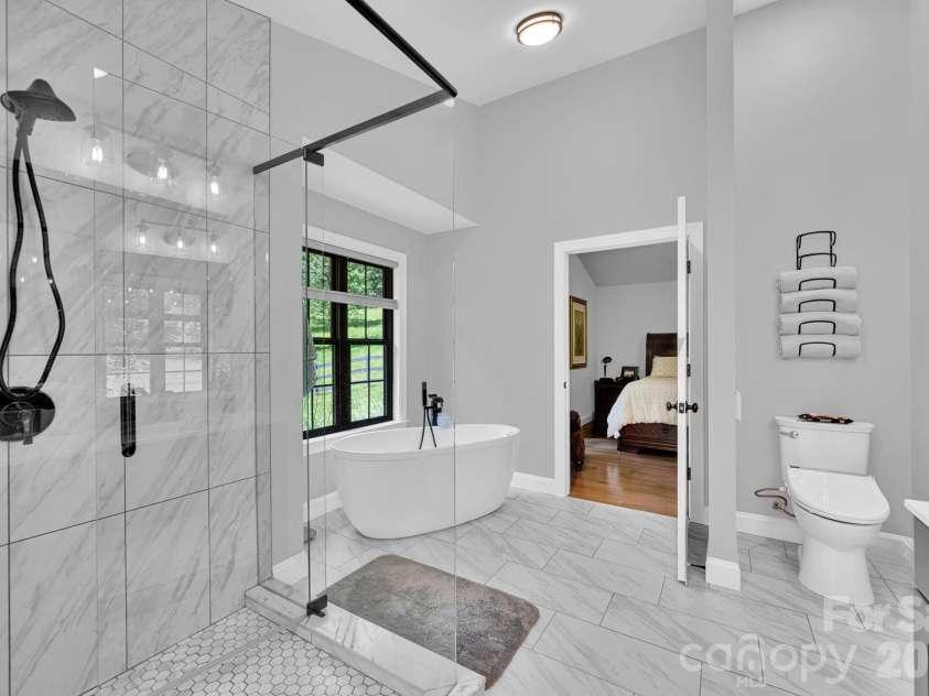 23 Lindsey Loop Road, Fletcher, NC 28732.  MLS# CAR4393989, YatesRealty ID 31097. 