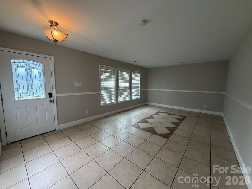 7101 Riding Trail Road, Charlotte, NC 28212.  MLS# CAR4391027, YatesRealty ID 31098. 