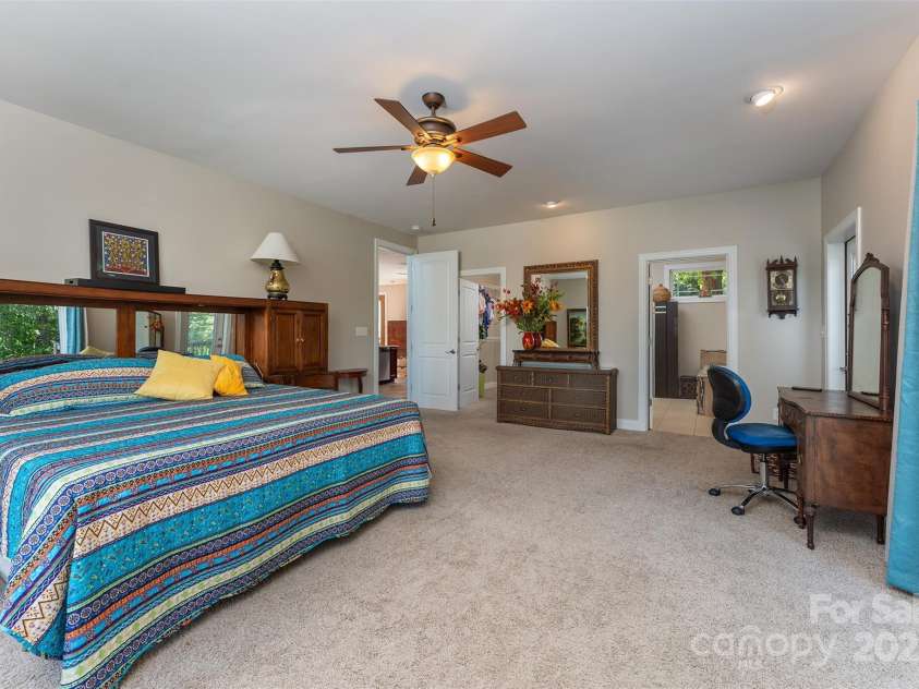 18 Timber Moss Drive, Asheville, NC 28804.  MLS# CAR4299629, YatesRealty ID 31099. 