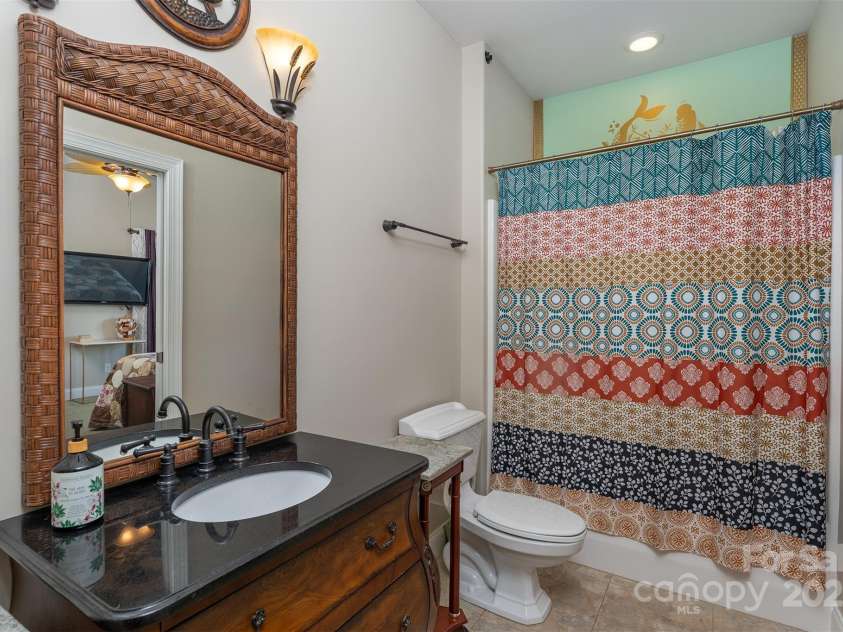 18 Timber Moss Drive, Asheville, NC 28804.  MLS# CAR4299629, YatesRealty ID 31099. 