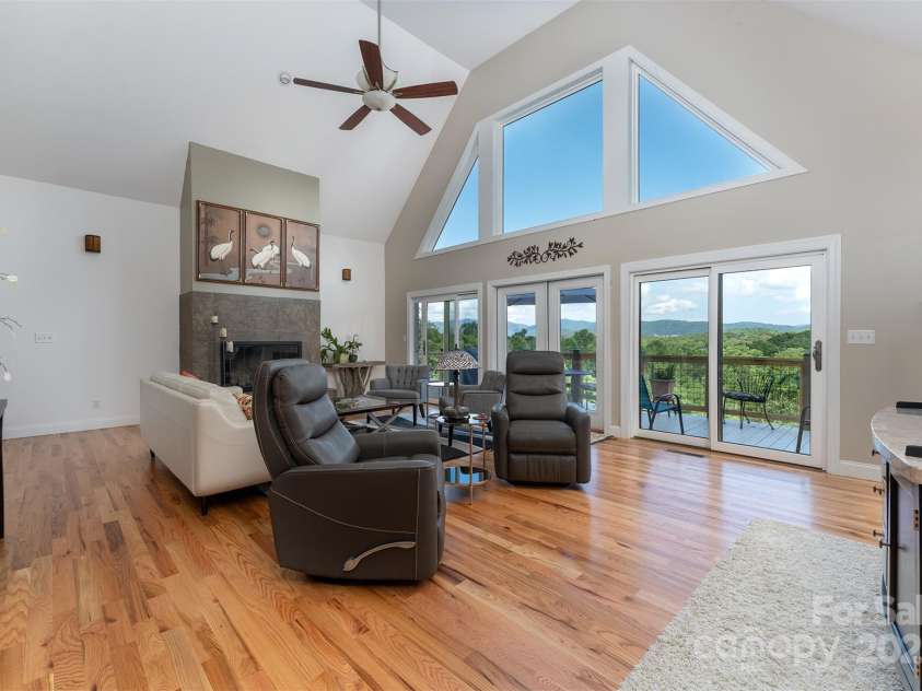 18 Timber Moss Drive, Asheville, NC 28804.  MLS# CAR4299629, YatesRealty ID 31099. Gleaming Hardwood Floors