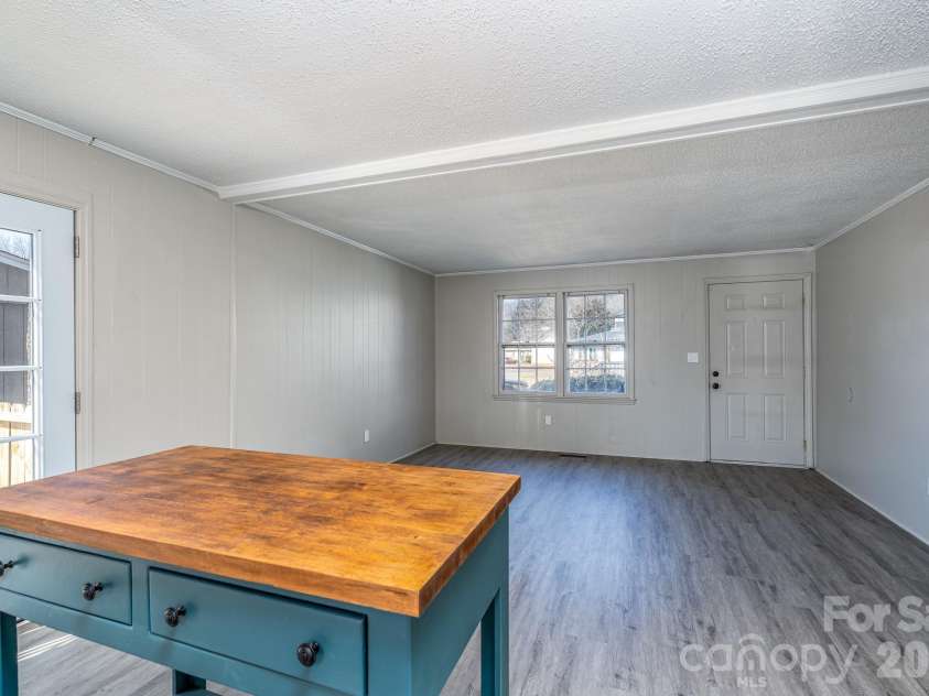 37 Cedarvilla Drive, Rock Hill, SC 29730.  MLS# CAR4335641, YatesRealty ID 3110. 