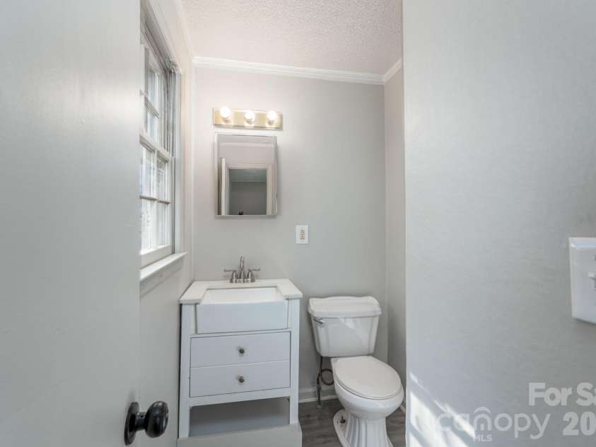 37 Cedarvilla Drive, Rock Hill, SC 29730.  MLS# CAR4335641, YatesRealty ID 3110. 