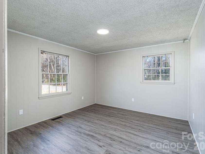 37 Cedarvilla Drive, Rock Hill, SC 29730.  MLS# CAR4335641, YatesRealty ID 3110. 