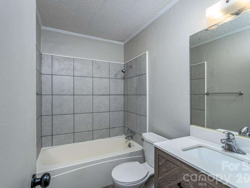 37 Cedarvilla Drive, Rock Hill, SC 29730.  MLS# CAR4335641, YatesRealty ID 3110. 