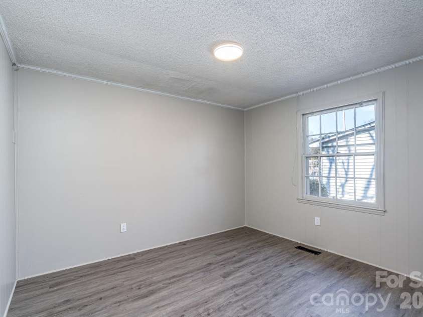 37 Cedarvilla Drive, Rock Hill, SC 29730.  MLS# CAR4335641, YatesRealty ID 3110. 