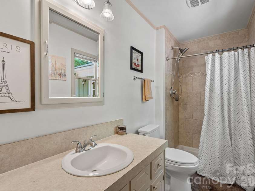 2099 Rock Springs Circle, Denver, NC 28037.  MLS# CAR4389793, YatesRealty ID 31100. Primary Bathroom