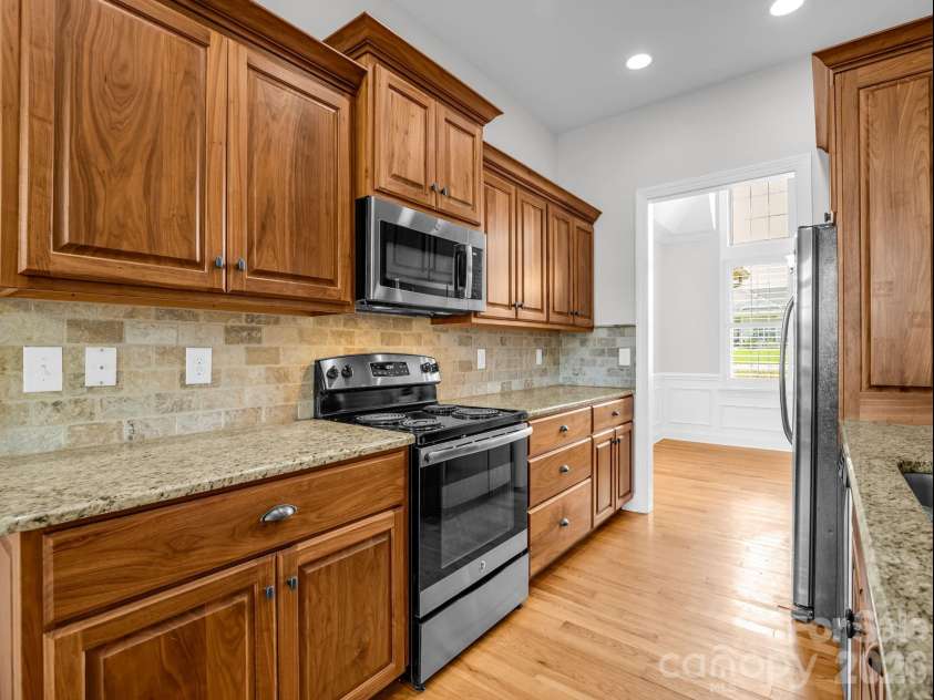 113 Deer Brook Drive, Shelby, NC 28150.  MLS# CAR4394416, YatesRealty ID 31101. 