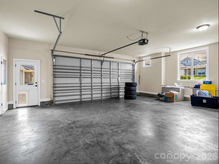 113 Deer Brook Drive, Shelby, NC 28150.  MLS# CAR4394416, YatesRealty ID 31101. 