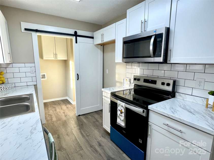 400 Lucy Avenue, Concord, NC 28027.  MLS# CAR4280783, YatesRealty ID 31101. 