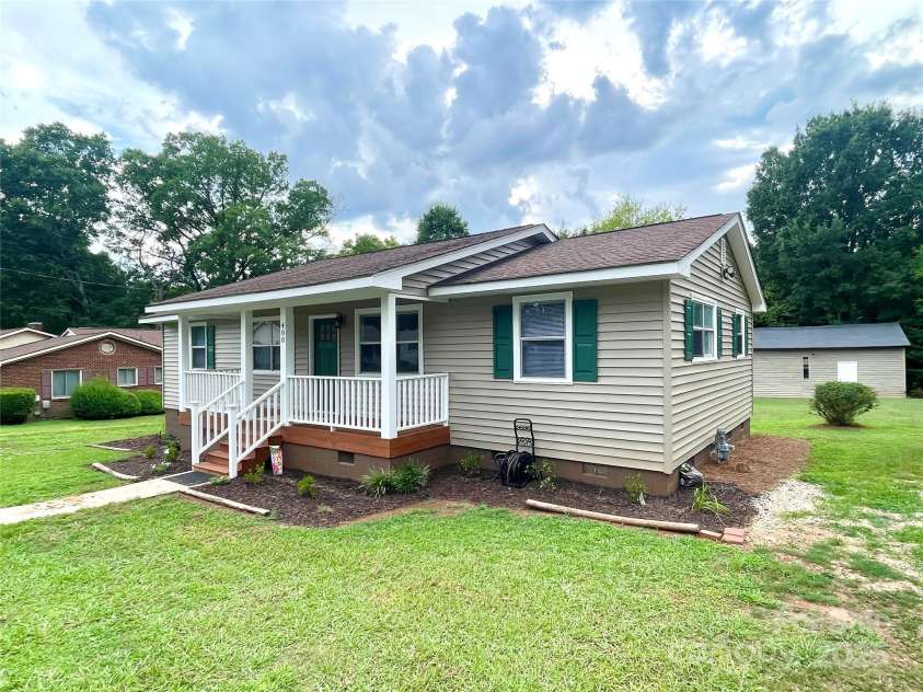 400 Lucy Avenue, Concord, NC 28027.  MLS# CAR4280783, YatesRealty ID 31101. No HOA