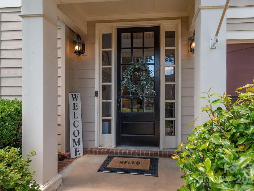 1002 Sudbury Lane, Matthews, NC 28104.  MLS# CAR4285222, YatesRealty ID 31102. 