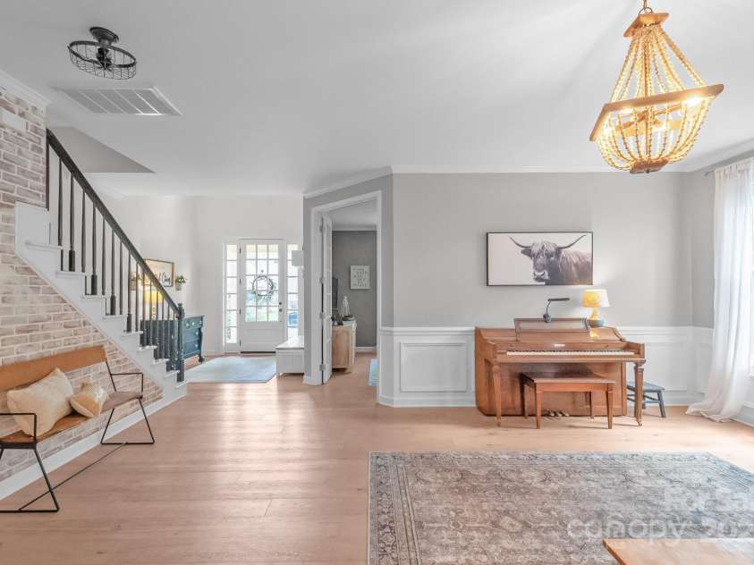 1002 Sudbury Lane, Matthews, NC 28104.  MLS# CAR4285222, YatesRealty ID 31102. 