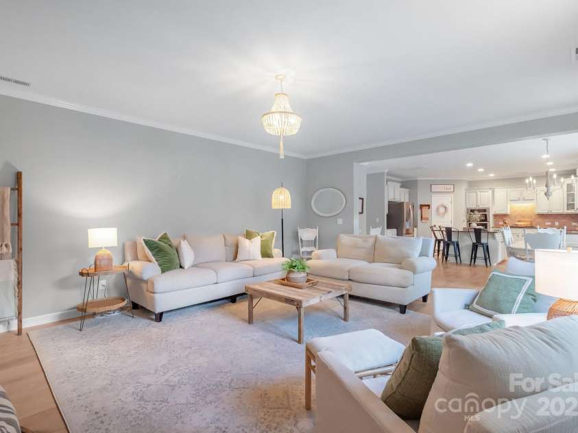 1002 Sudbury Lane, Matthews, NC 28104.  MLS# CAR4285222, YatesRealty ID 31102. 