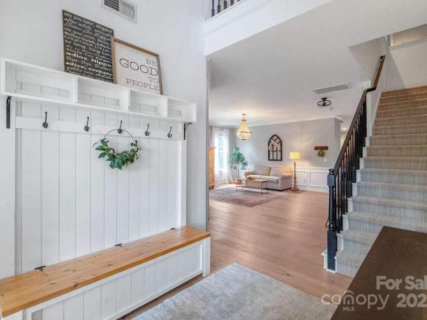 1002 Sudbury Lane, Matthews, NC 28104.  MLS# CAR4285222, YatesRealty ID 31102. Drop zone