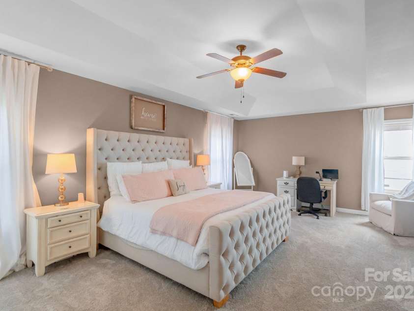 1002 Sudbury Lane, Matthews, NC 28104.  MLS# CAR4285222, YatesRealty ID 31102. Primary bedroom