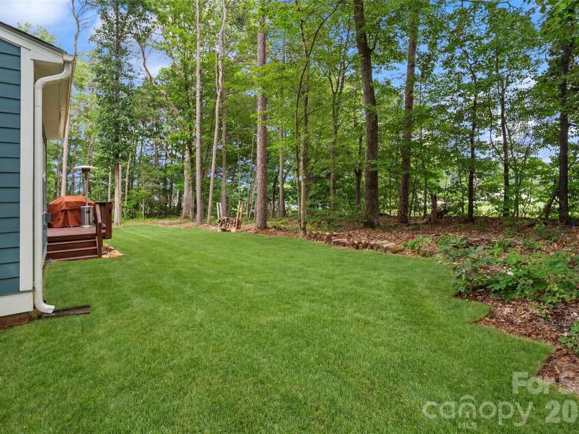 5532 Angus Drive, Midland, NC 28107.  MLS# CAR4391041, YatesRealty ID 31102. 