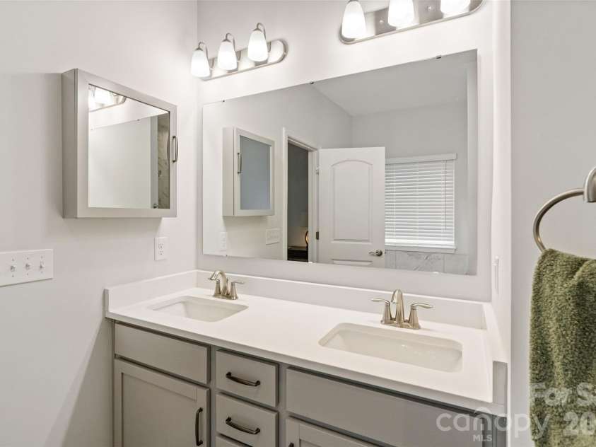 5532 Angus Drive, Midland, NC 28107.  MLS# CAR4391041, YatesRealty ID 31102. 