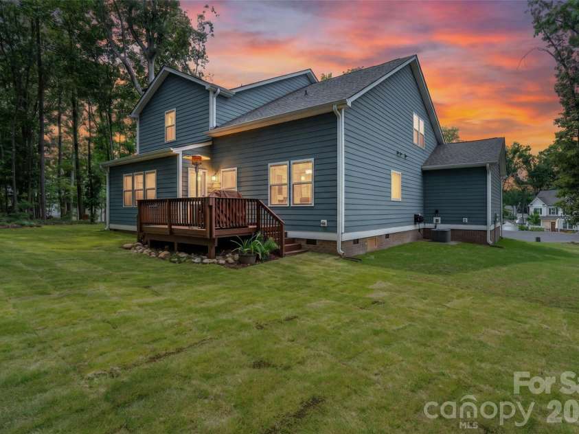 5532 Angus Drive, Midland, NC 28107.  MLS# CAR4391041, YatesRealty ID 31102. 