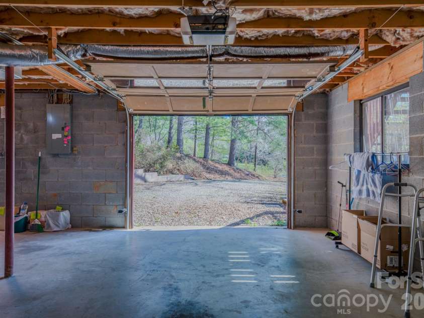 42 Camelfield Road, Weaverville, NC 28787.  MLS# CAR4368441, YatesRealty ID 31103. 