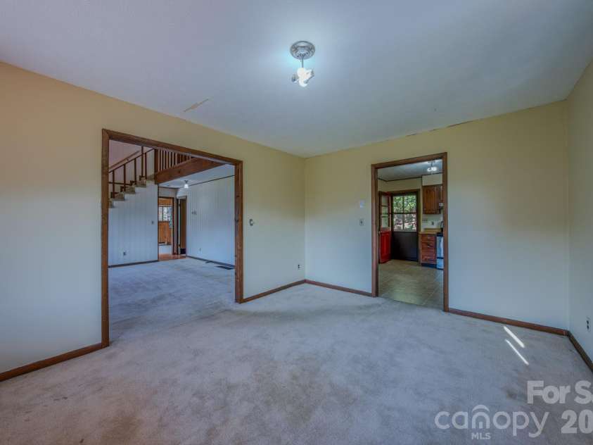 42 Camelfield Road, Weaverville, NC 28787.  MLS# CAR4368441, YatesRealty ID 31103. 