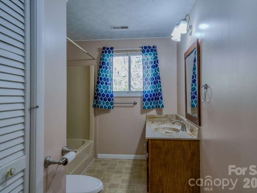 42 Camelfield Road, Weaverville, NC 28787.  MLS# CAR4368441, YatesRealty ID 31103. 