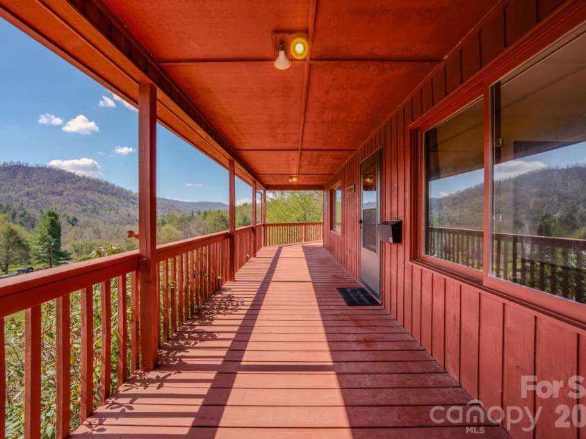 42 Camelfield Road, Weaverville, NC 28787.  MLS# CAR4368441, YatesRealty ID 31103. 