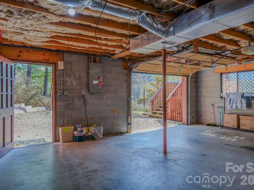42 Camelfield Road, Weaverville, NC 28787.  MLS# CAR4368441, YatesRealty ID 31103. 