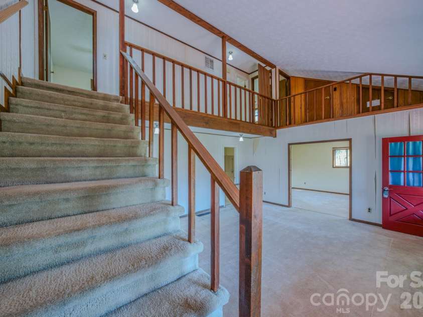 42 Camelfield Road, Weaverville, NC 28787.  MLS# CAR4368441, YatesRealty ID 31103. 