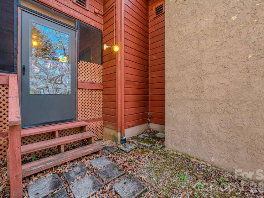 42 Camelfield Road, Weaverville, NC 28787.  MLS# CAR4368441, YatesRealty ID 31103. 