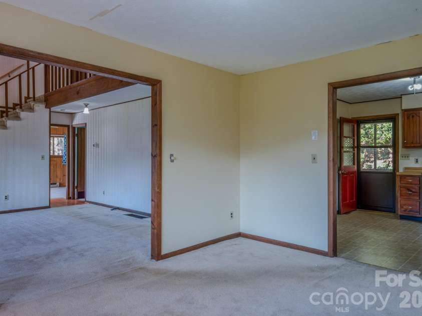 42 Camelfield Road, Weaverville, NC 28787.  MLS# CAR4368441, YatesRealty ID 31103. 