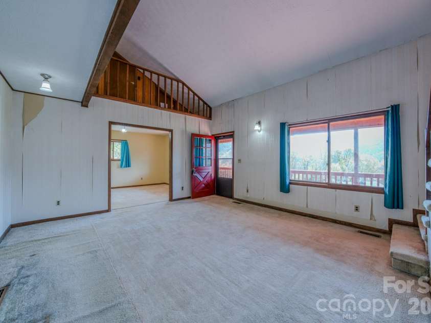 42 Camelfield Road, Weaverville, NC 28787.  MLS# CAR4368441, YatesRealty ID 31103. 