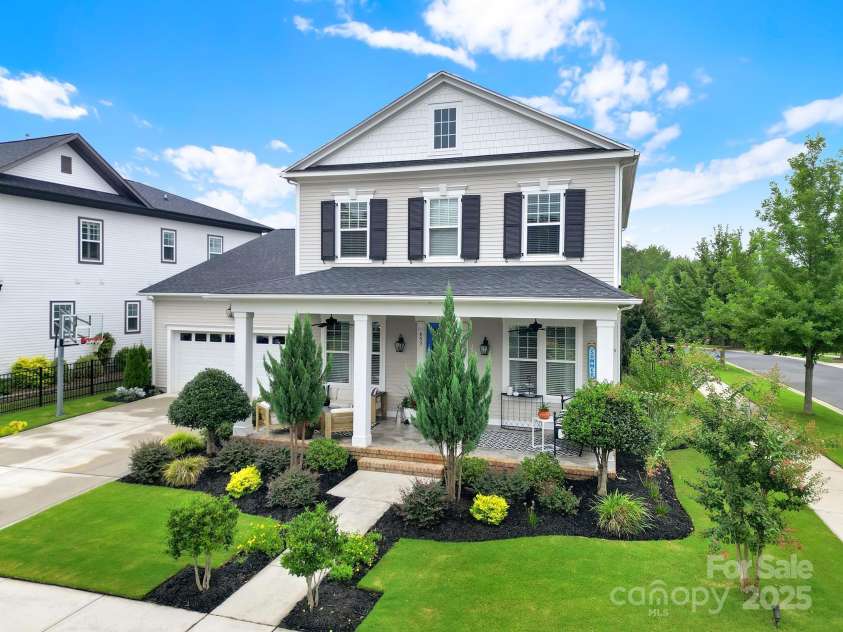 453 Rocking Chair Lane, Fort Mill, SC 29708.  MLS# CAR4288352, YatesRealty ID 31103. 