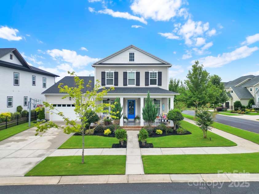 453 Rocking Chair Lane, Fort Mill, SC 29708.  MLS# CAR4288352, YatesRealty ID 31103. 