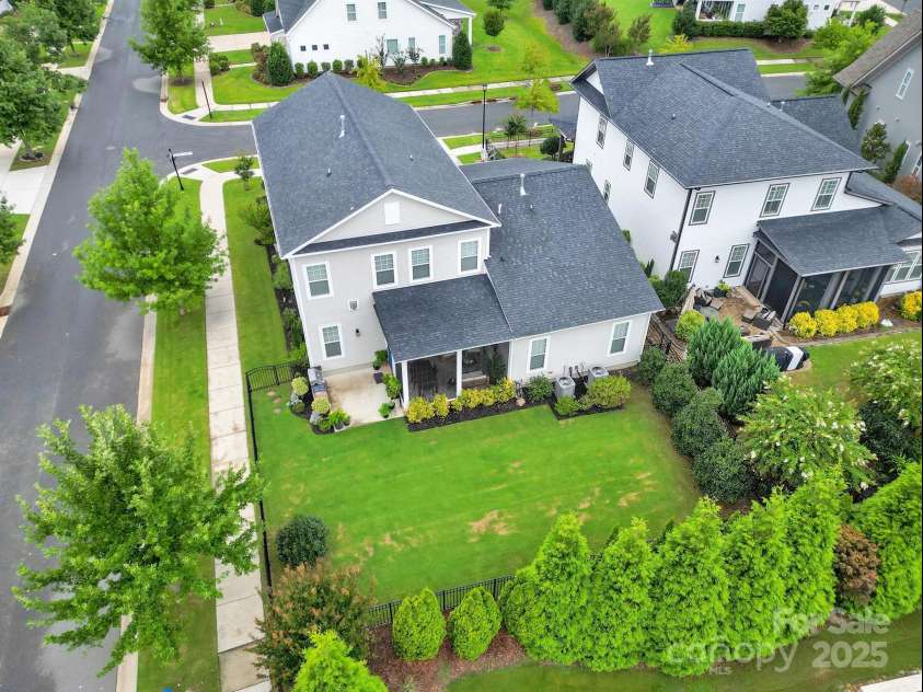 453 Rocking Chair Lane, Fort Mill, SC 29708.  MLS# CAR4288352, YatesRealty ID 31103. 