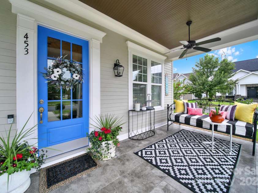 453 Rocking Chair Lane, Fort Mill, SC 29708.  MLS# CAR4288352, YatesRealty ID 31103. 