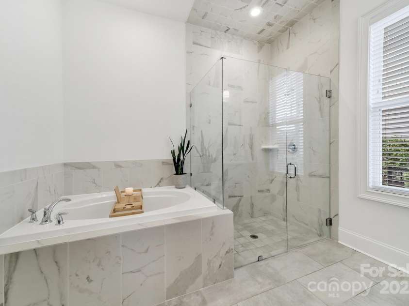 453 Rocking Chair Lane, Fort Mill, SC 29708.  MLS# CAR4288352, YatesRealty ID 31103. 