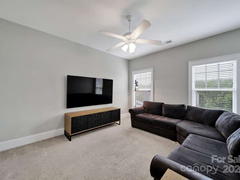 453 Rocking Chair Lane, Fort Mill, SC 29708.  MLS# CAR4288352, YatesRealty ID 31103. 