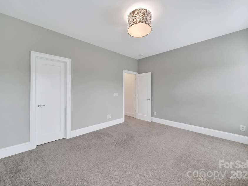 453 Rocking Chair Lane, Fort Mill, SC 29708.  MLS# CAR4288352, YatesRealty ID 31103. 