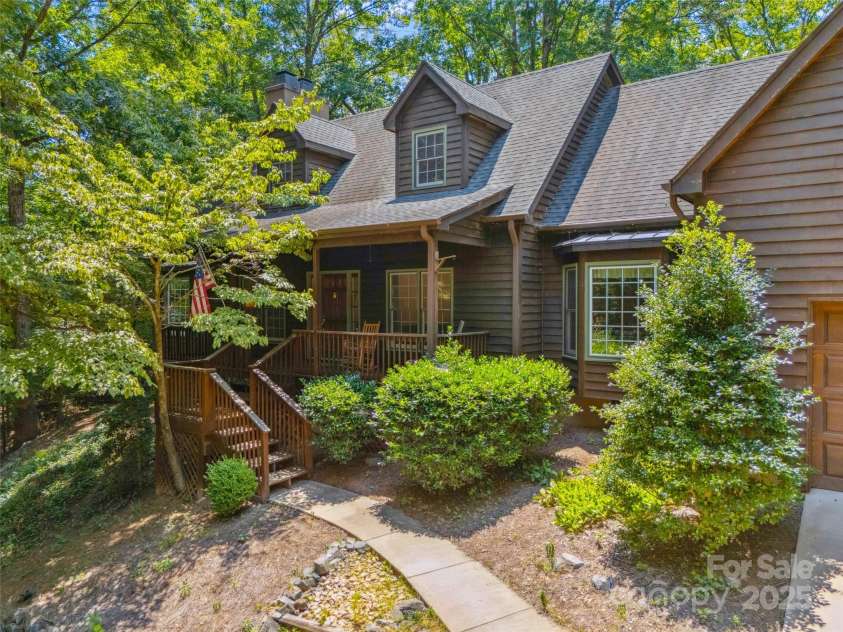 12 Woodvine Lane, Lake Wylie, SC 29710.  MLS# CAR4279096, YatesRealty ID 31104. 