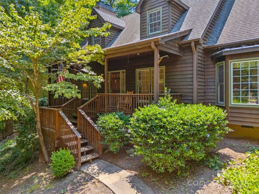 12 Woodvine Lane, Lake Wylie, SC 29710.  MLS# CAR4279096, YatesRealty ID 31104. 