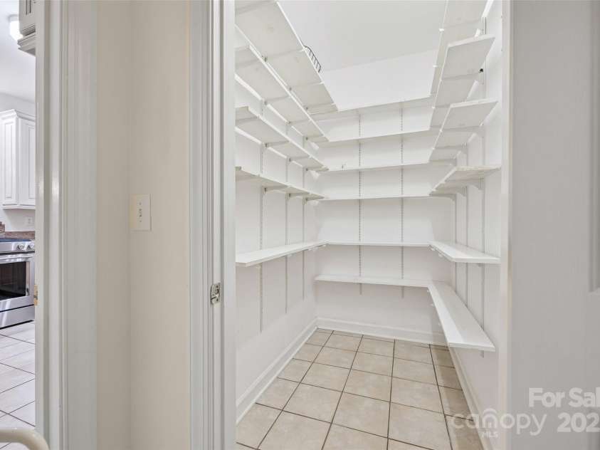 12 Woodvine Lane, Lake Wylie, SC 29710.  MLS# CAR4279096, YatesRealty ID 31104. 