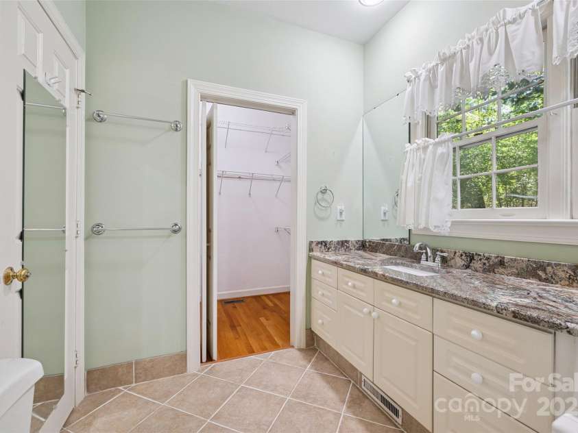 12 Woodvine Lane, Lake Wylie, SC 29710.  MLS# CAR4279096, YatesRealty ID 31104. 